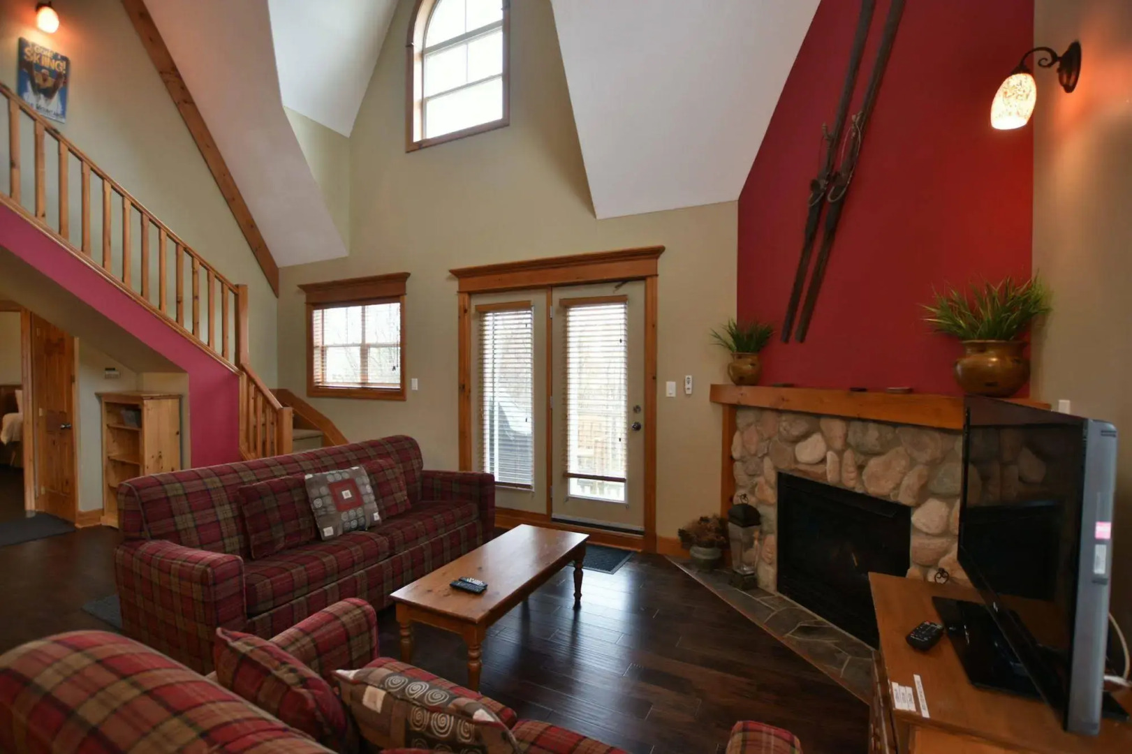 The Lodges at Blue Mountain - Historic Snowbridge Condos