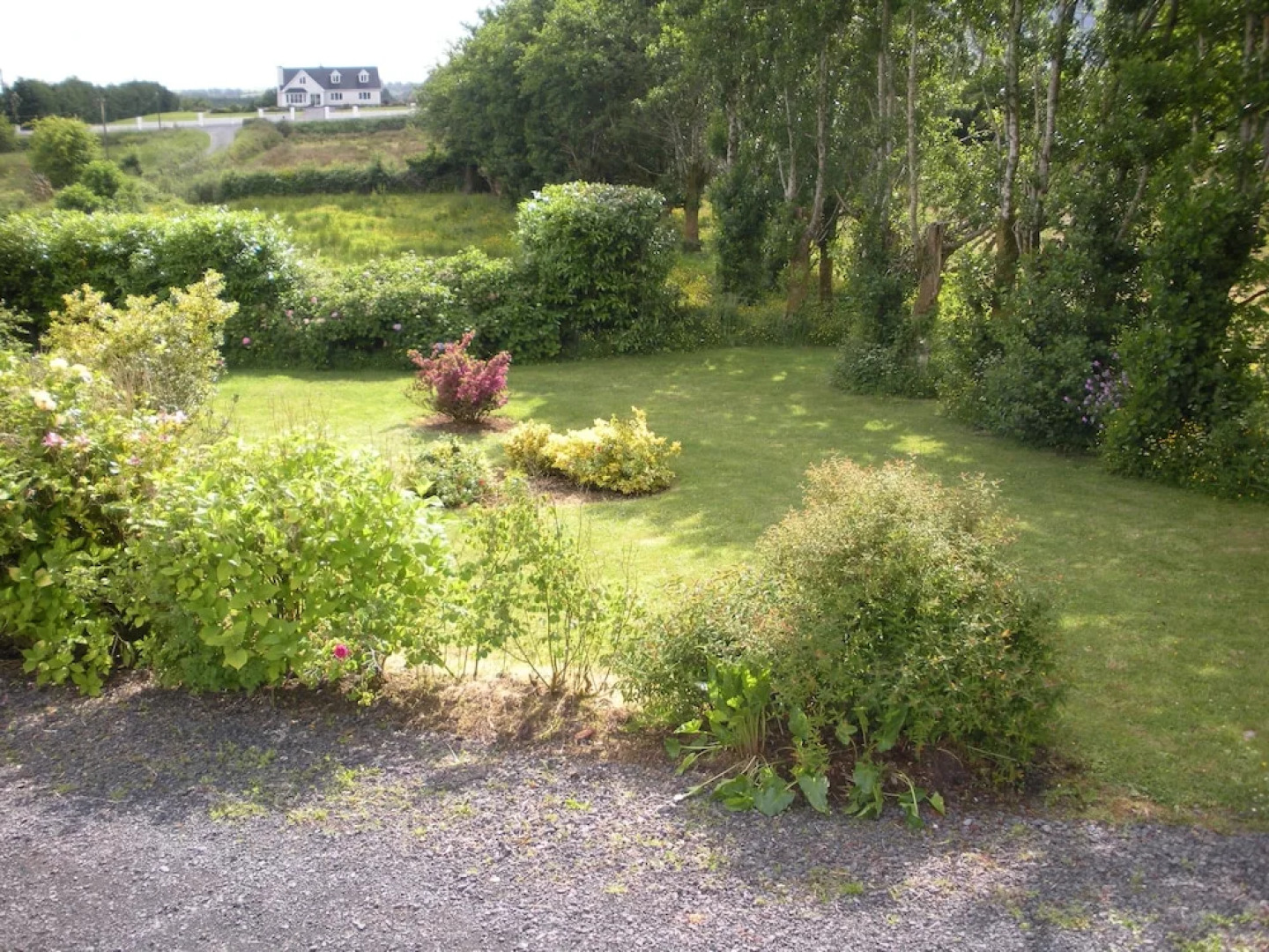 Beautiful 3-bed House in Knock