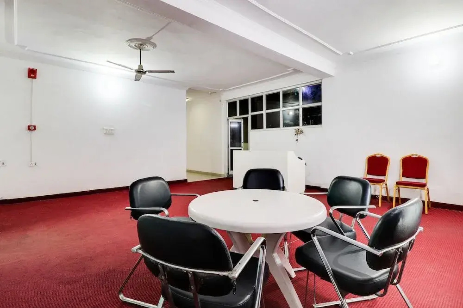 Capital O 43516 Dream World Resort