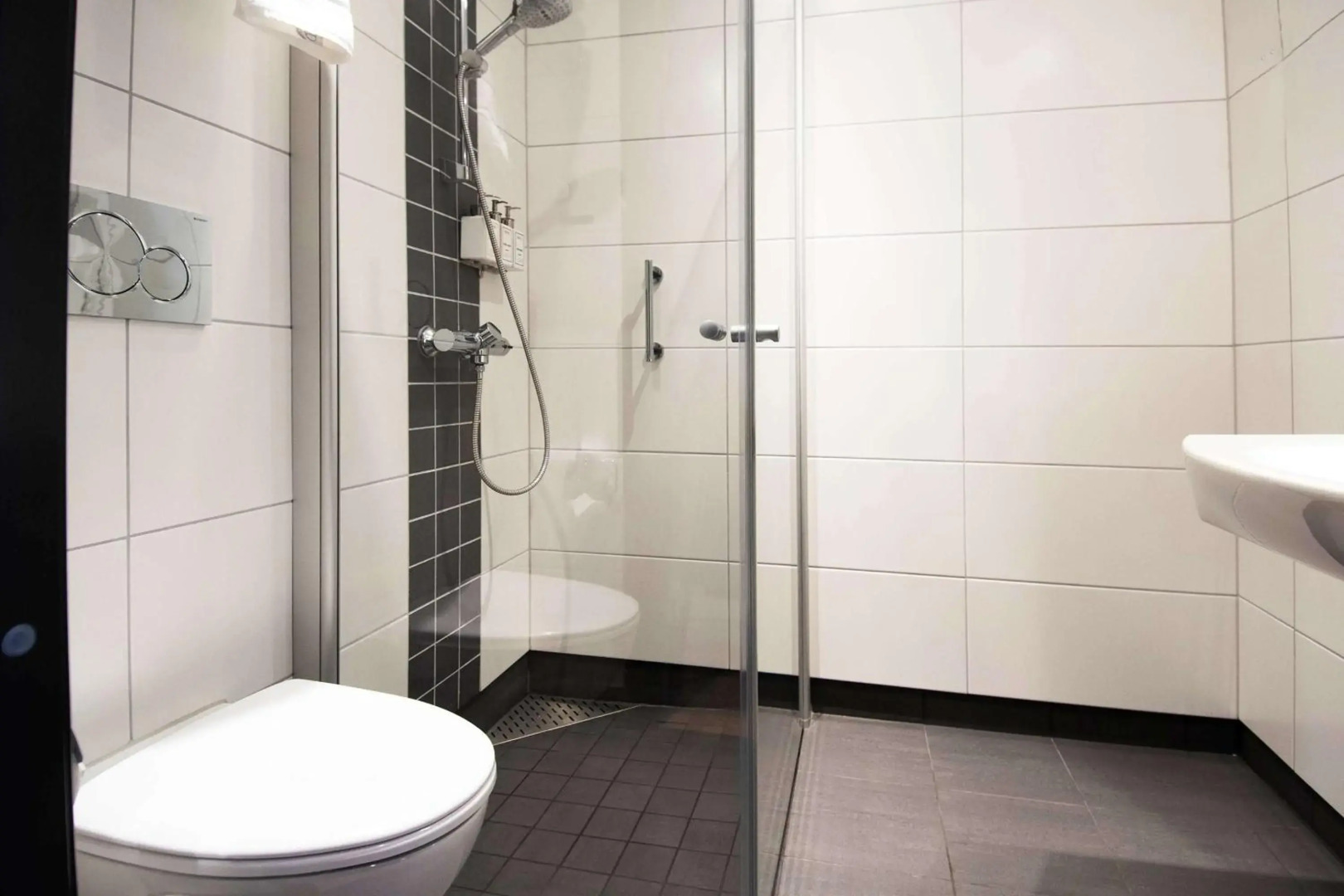 Park Inn by Radisson Oslo Airport Hotel West