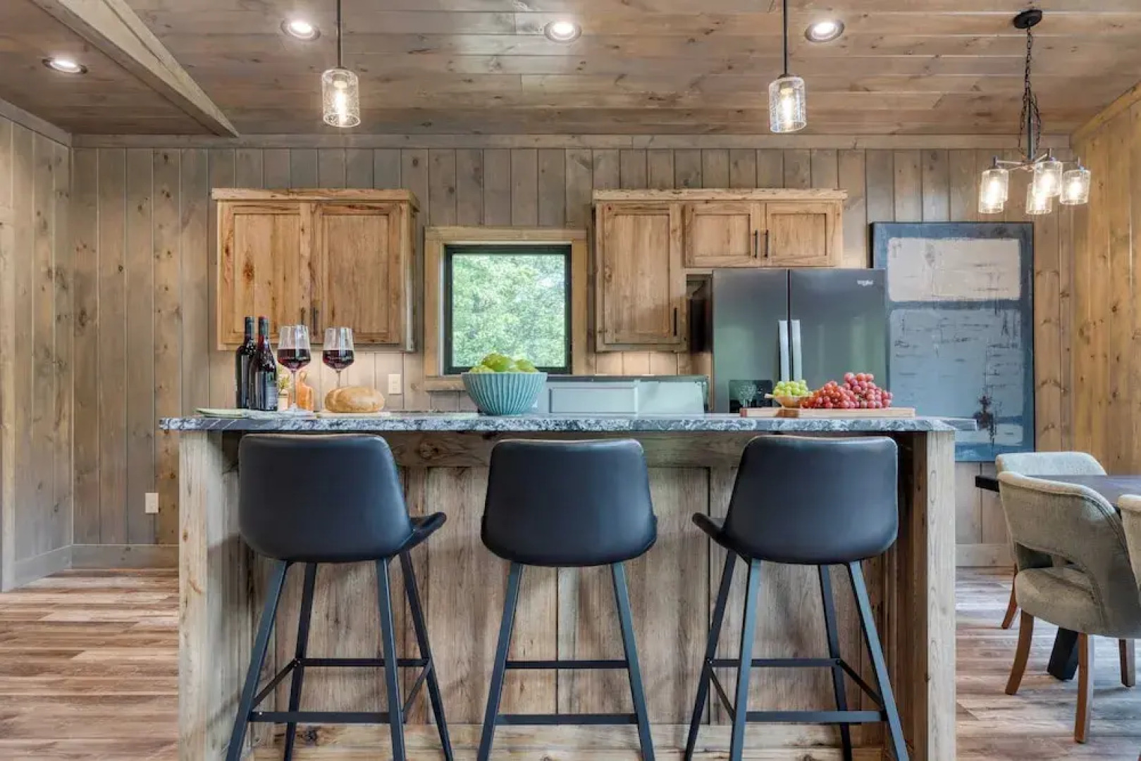 Luxe Cabin w/ Hot Tub, Views & Game Room Sleeps 10 Do Good Holler by Avantstay