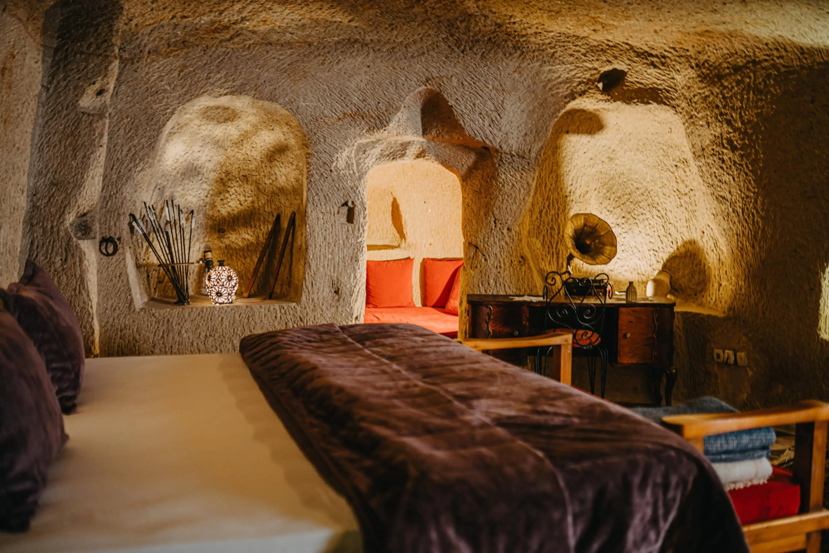 Helios Cave Hotel