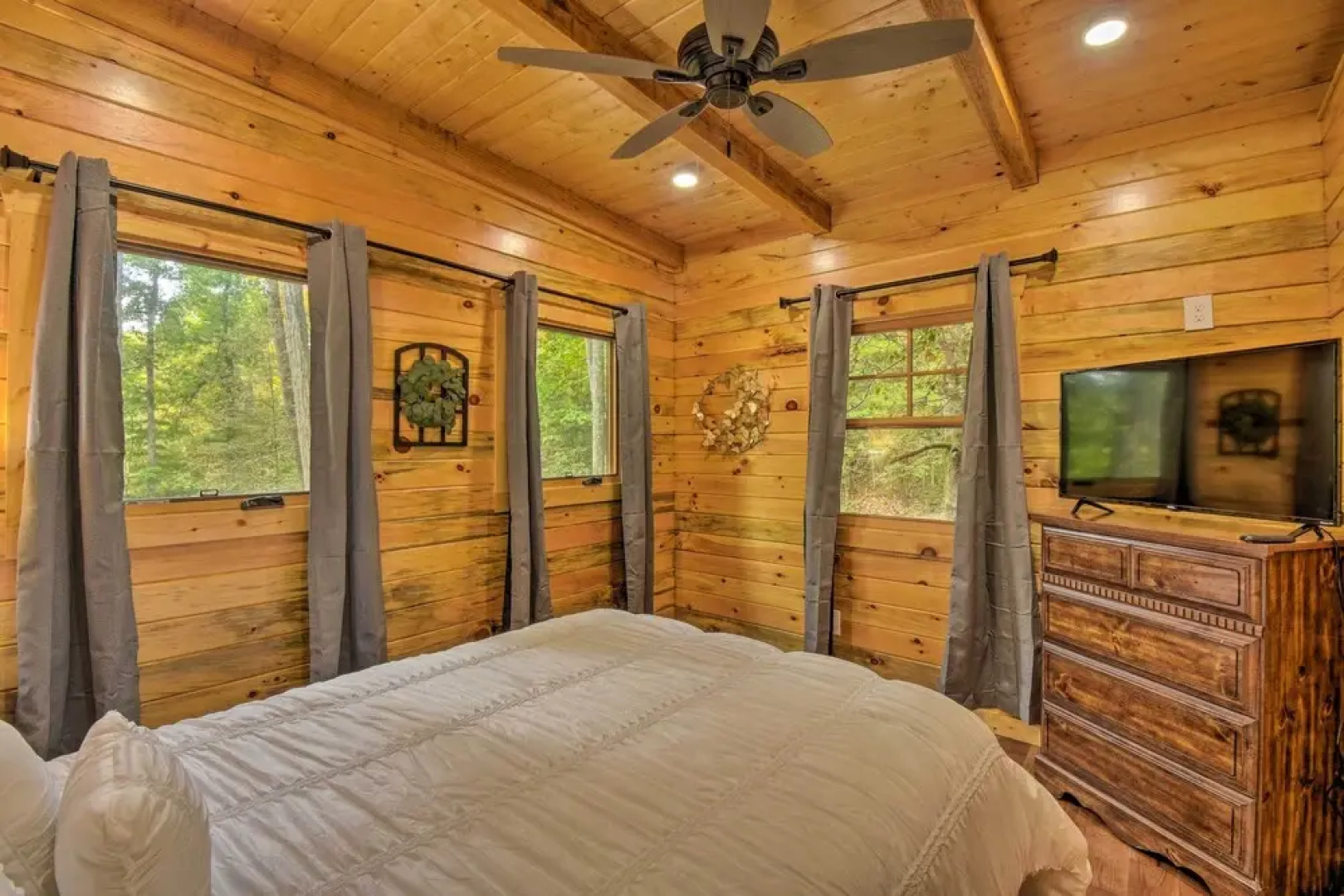 Clayton Retreat w/ Spacious Deck & Mtn Views!