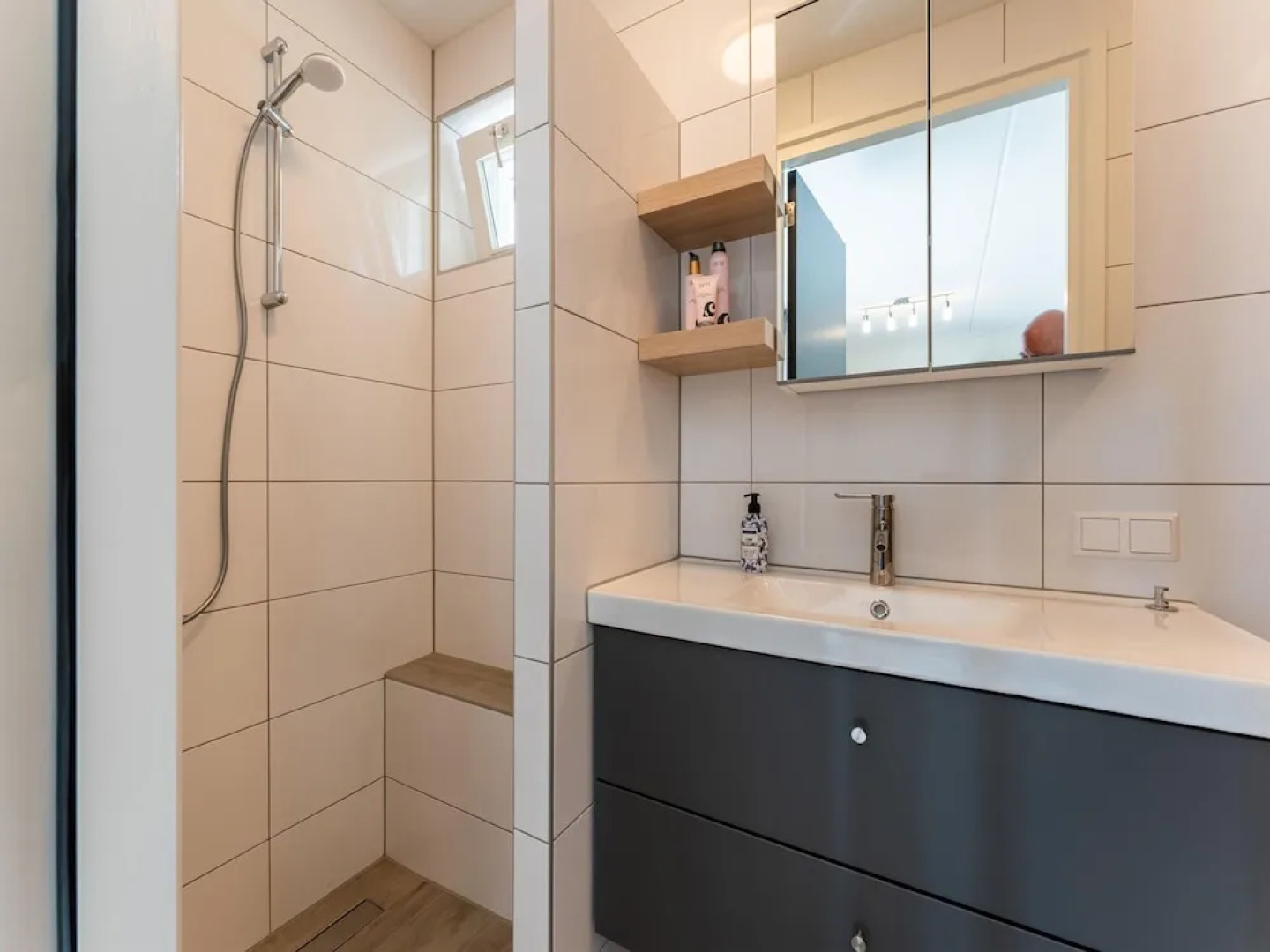 Beautiful Holiday Home With Terrace