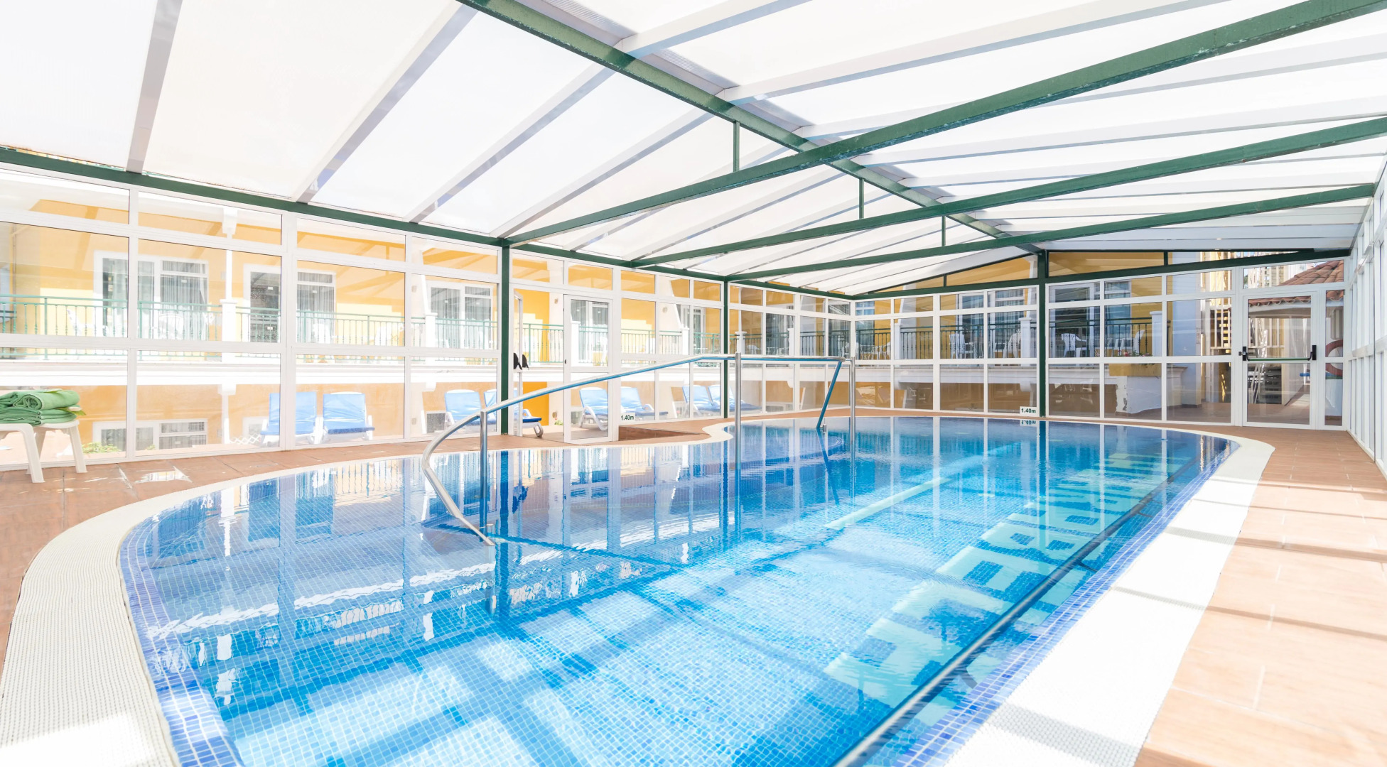 Apartamentos La Carabela