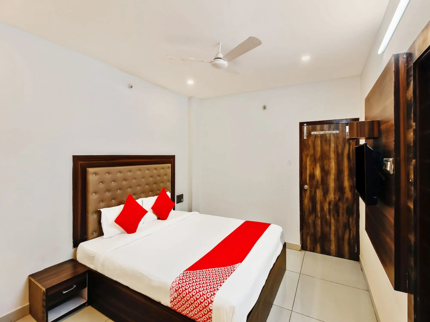 OYO 29131 Hotel MN Grand