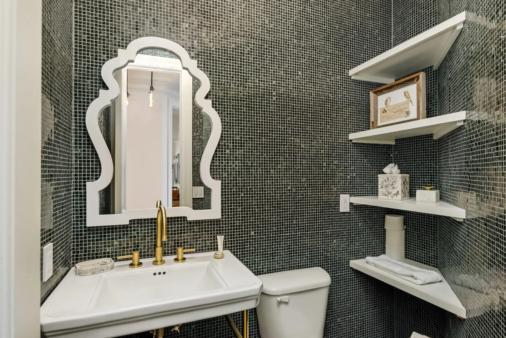 Independence Square Lodge by Frias