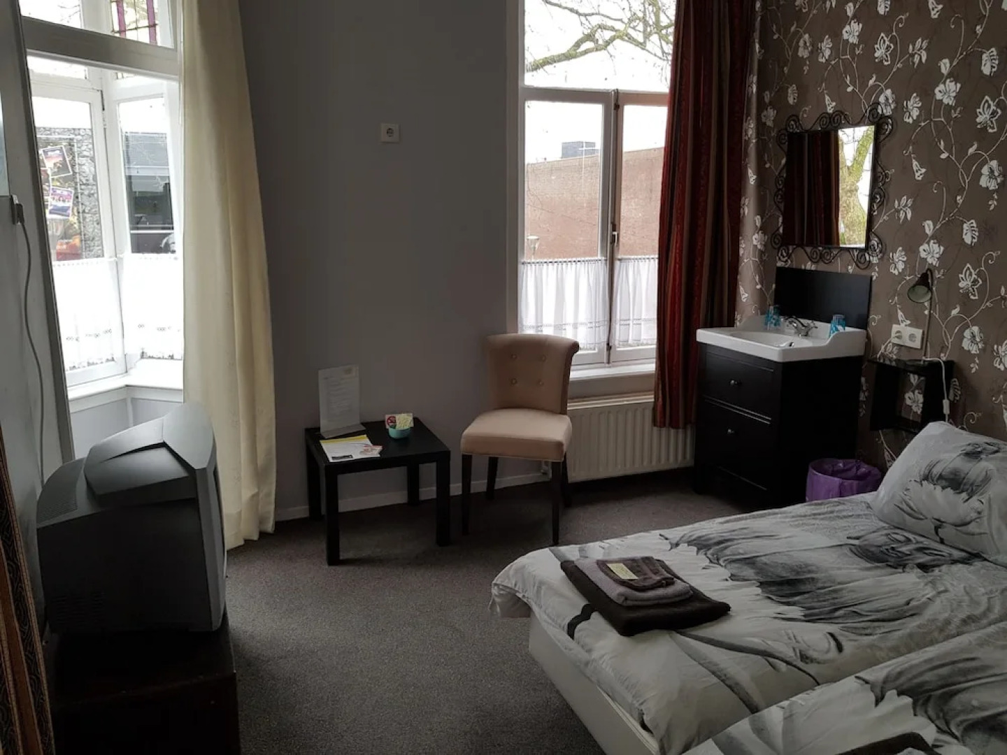 Cafe pension The Chandelier