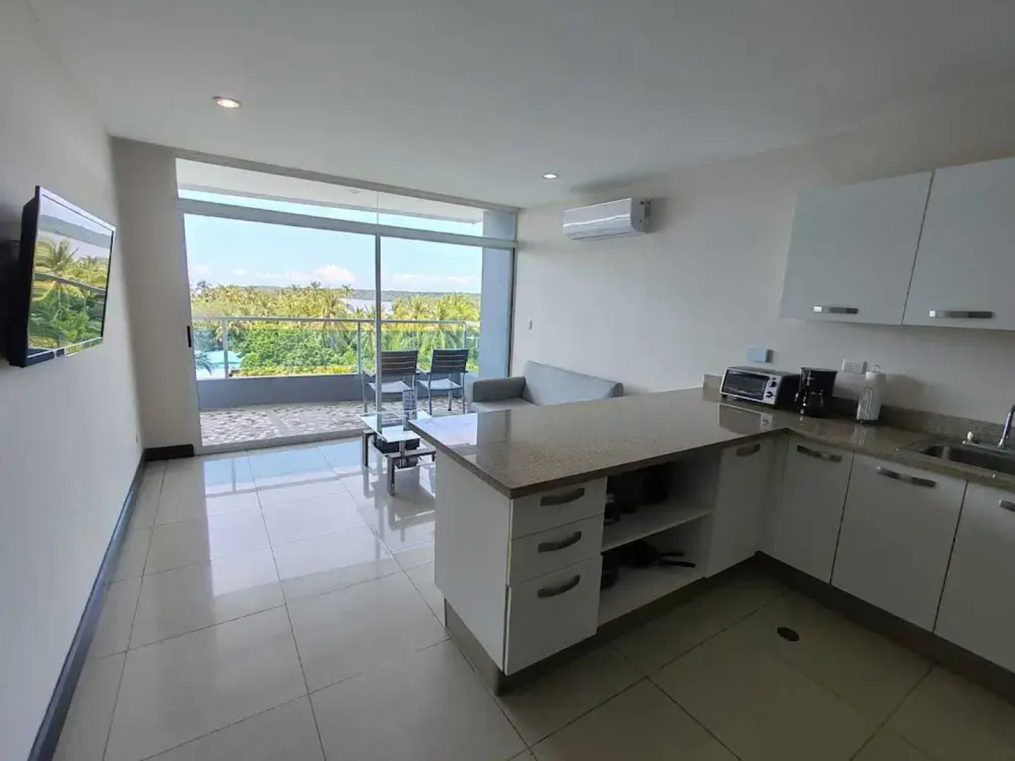 Puerto Azul Residences