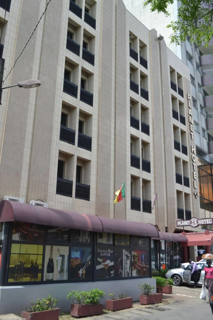 Planet Hotel