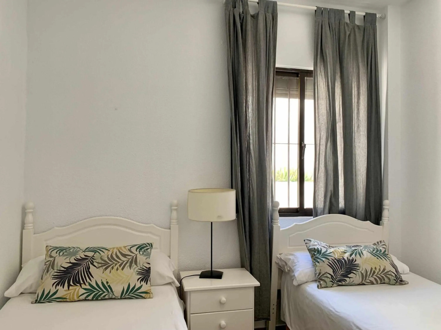 Apartamento F1 Urb Las Cañas