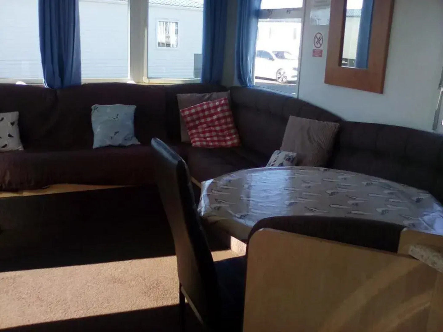 Arizona Family and Dogs Welcome Caravan 3 Bedrooms