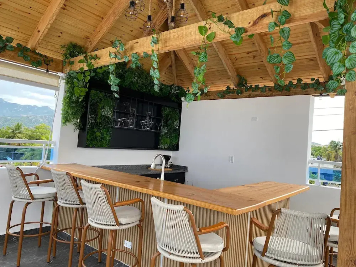 Sun on the bay beach hotel