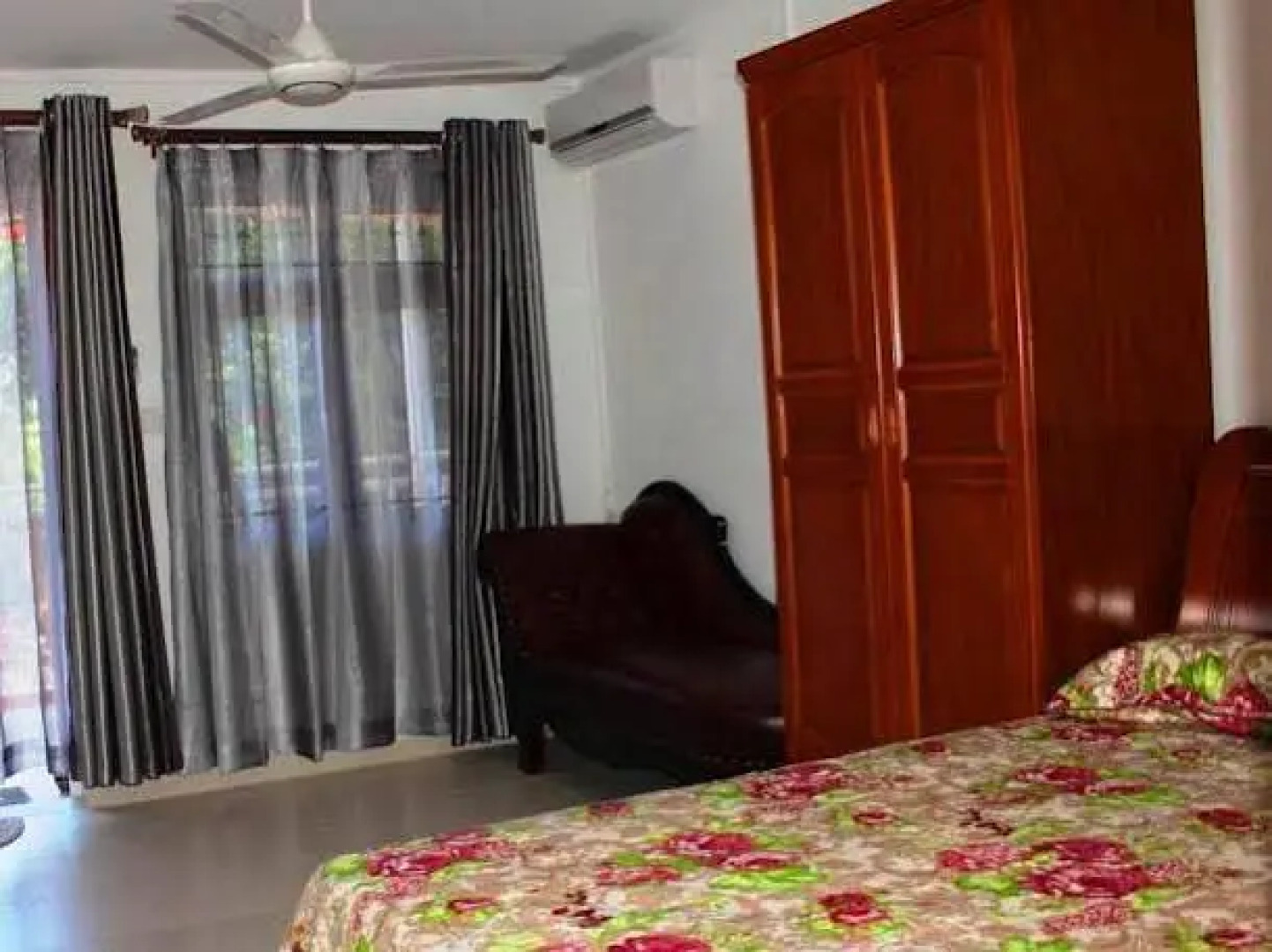 Bano Beach Residence