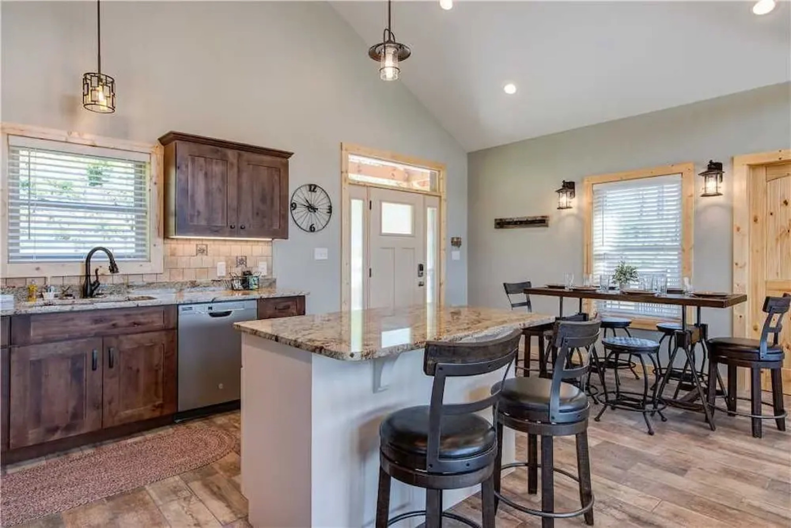 Hello Smokys - Two Bedroom Cabin