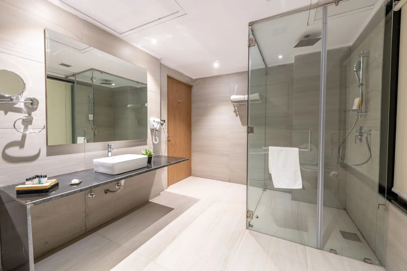 Saya Grand Resort By Treat Thane