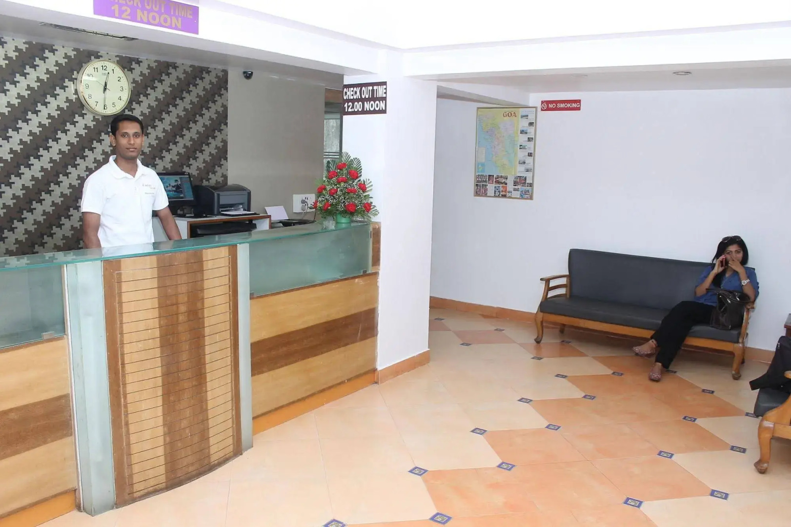 OYO 10765 Hotel Tanish