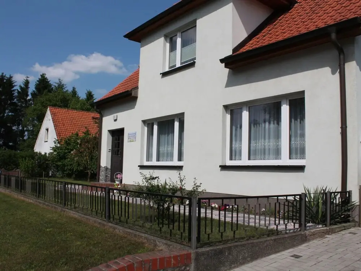 Beautiful apartment with garden terrace