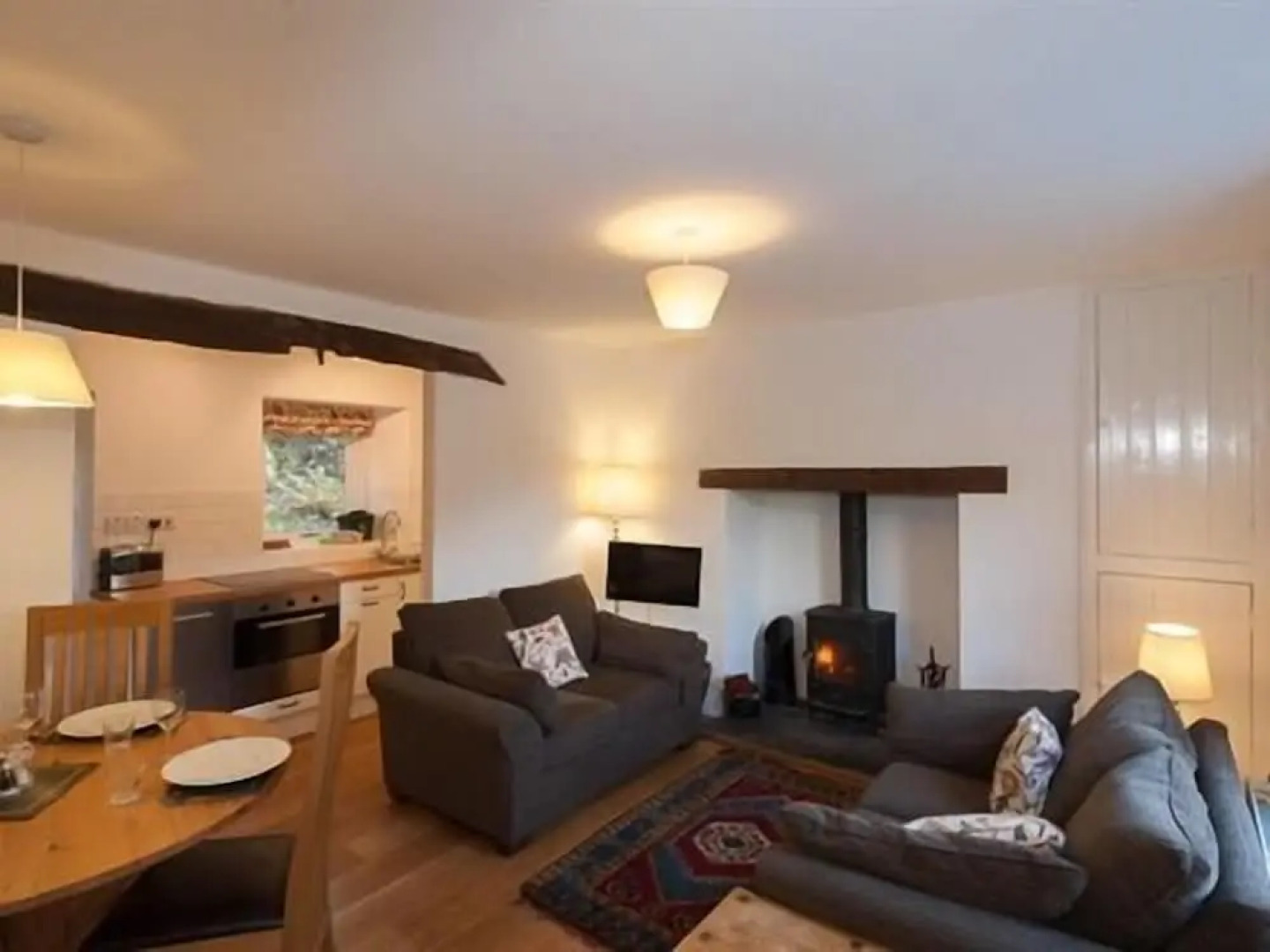 Bronfelin & Troed-y-Rhiw Holiday Cottage