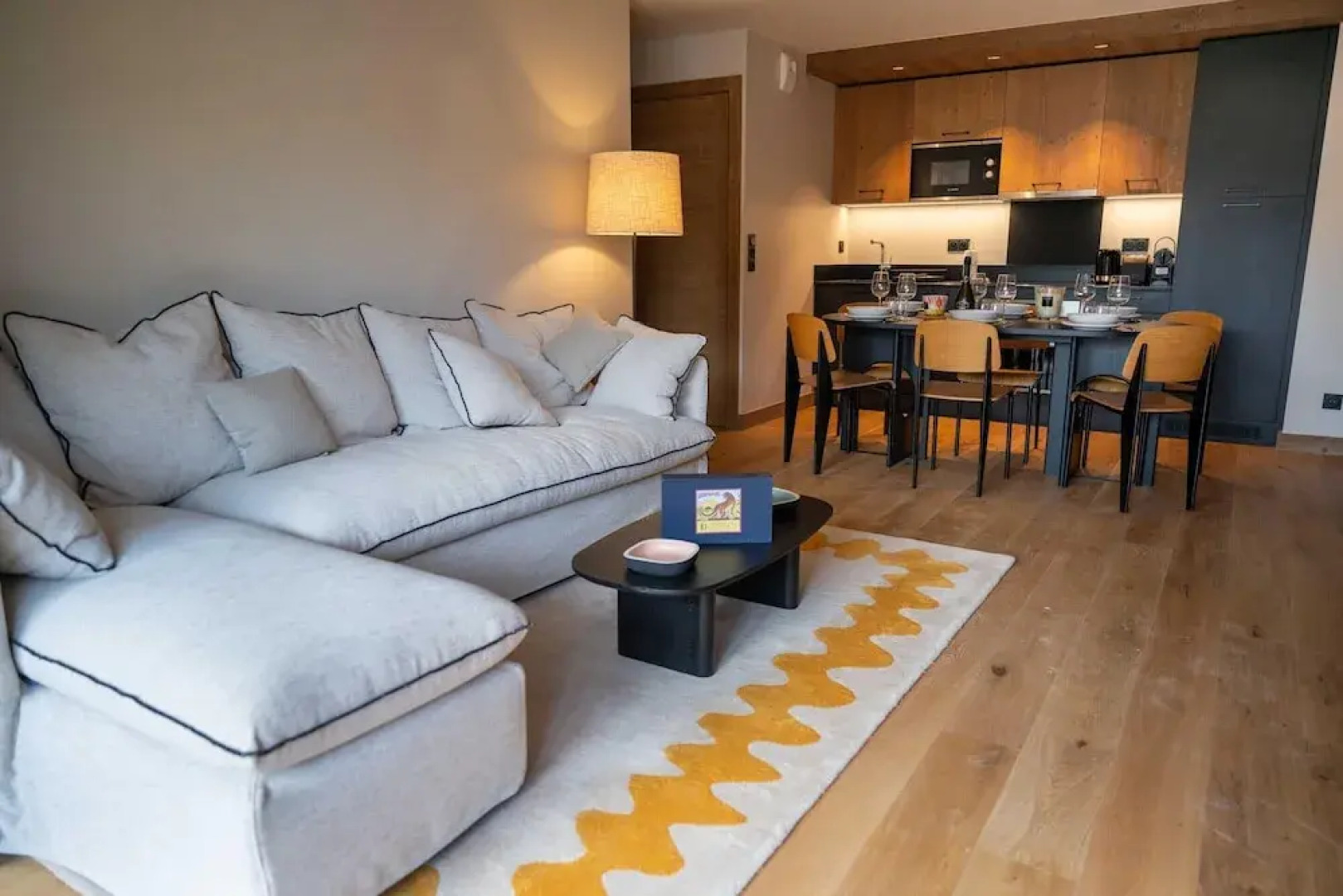 Charming Apt With View 2bd/6p -residence in Mega\"ve