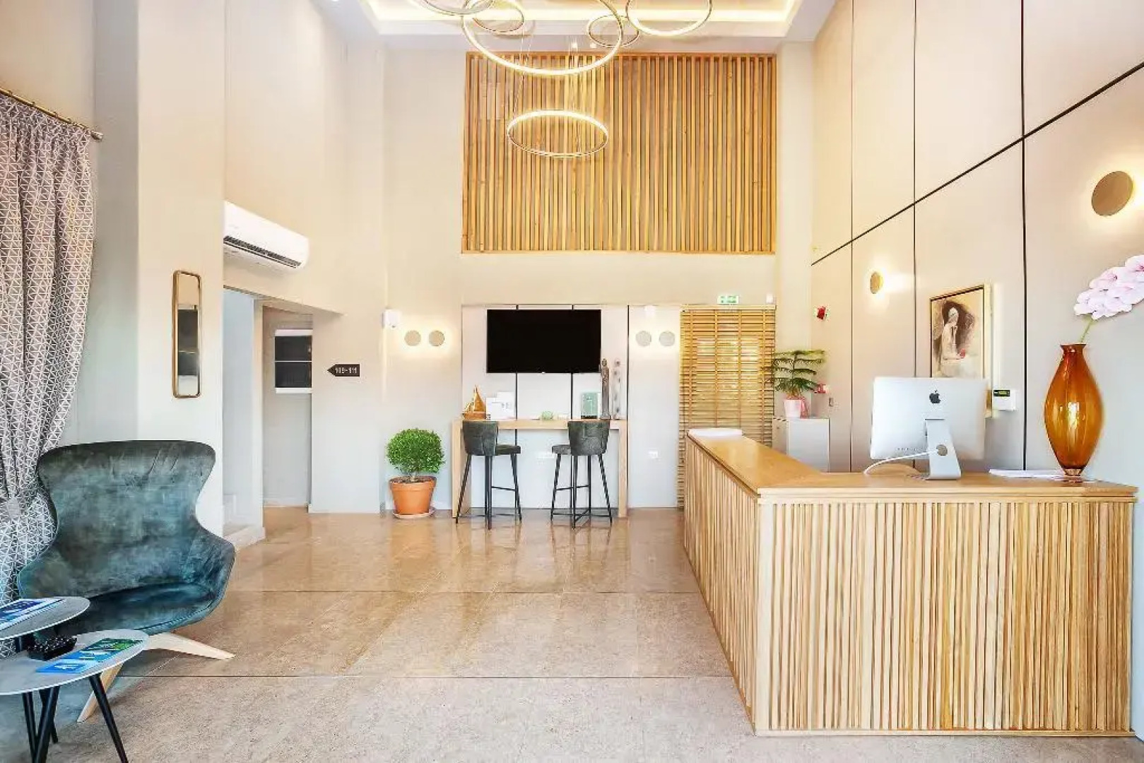 Pefki Deluxe Residences