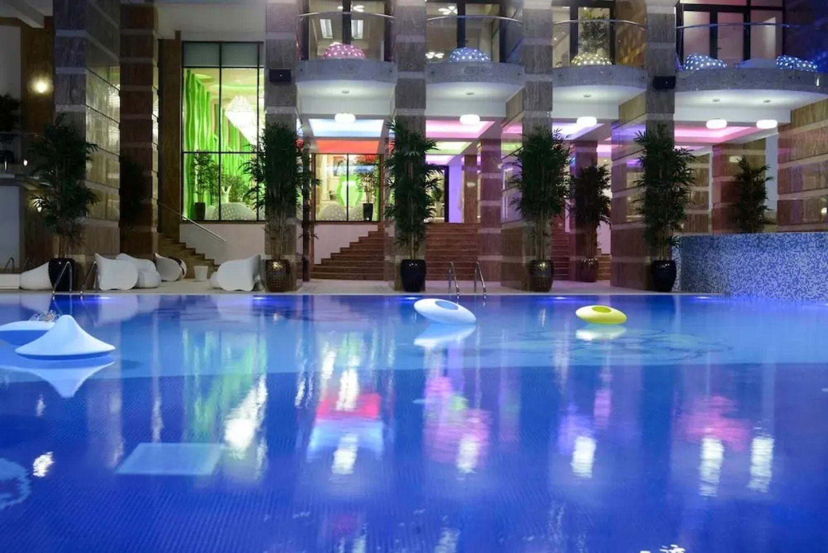 Two Room Apartment Militari Residence M9