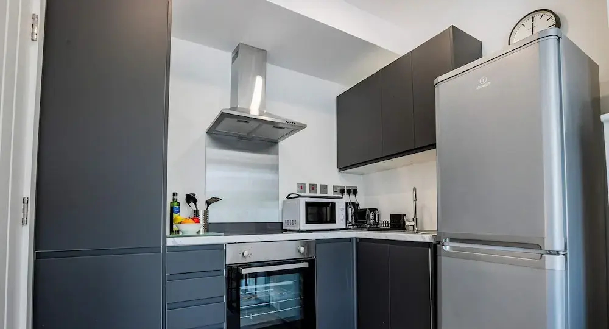 Host Stay Croydon Road Dwelling