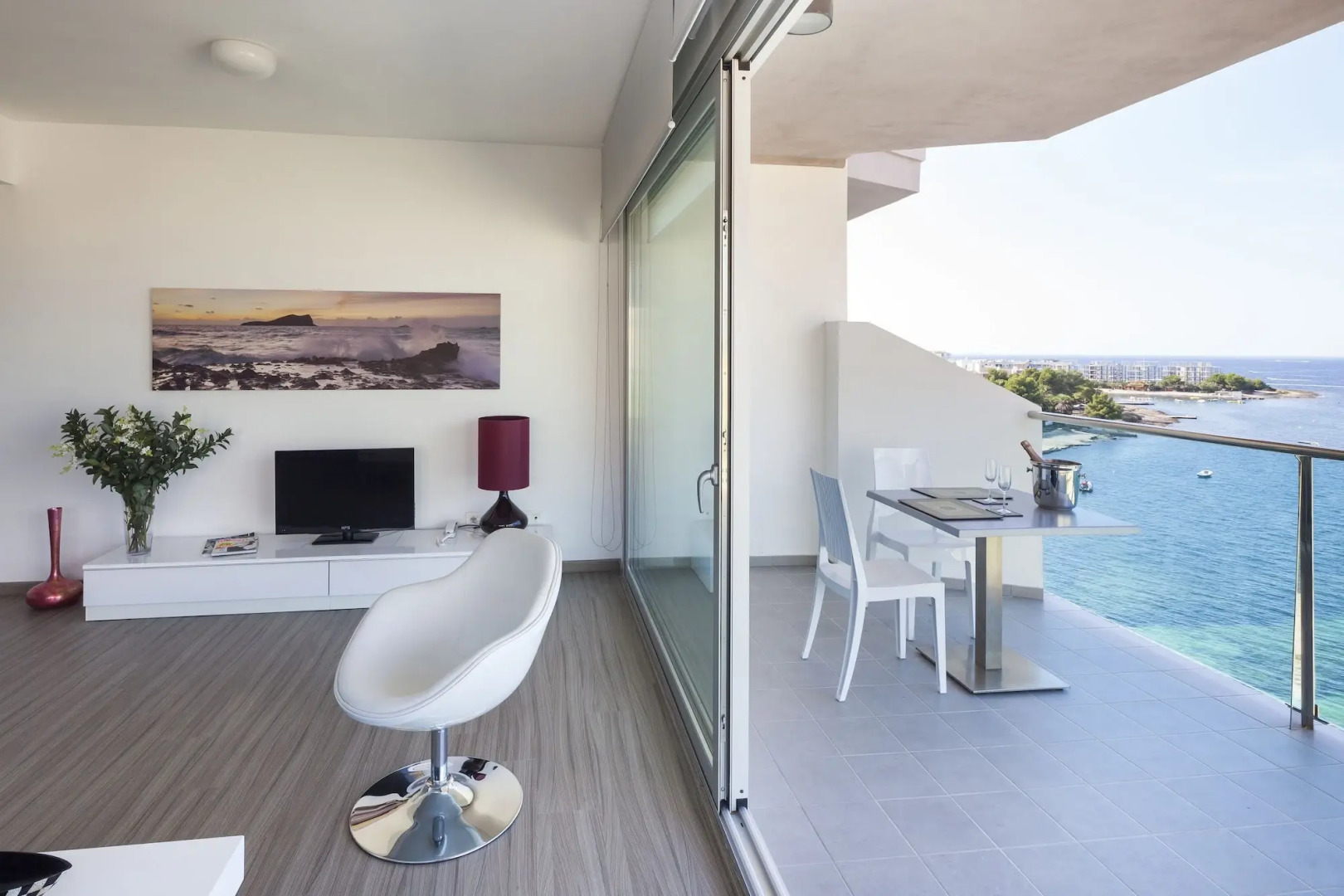 Отель AxelBeach Ibiza Spa & Beach Club - Adults Only Hotel