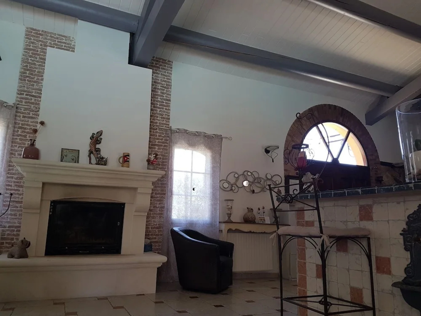 Idyllic Villa in Trets with Private Swimming Pool