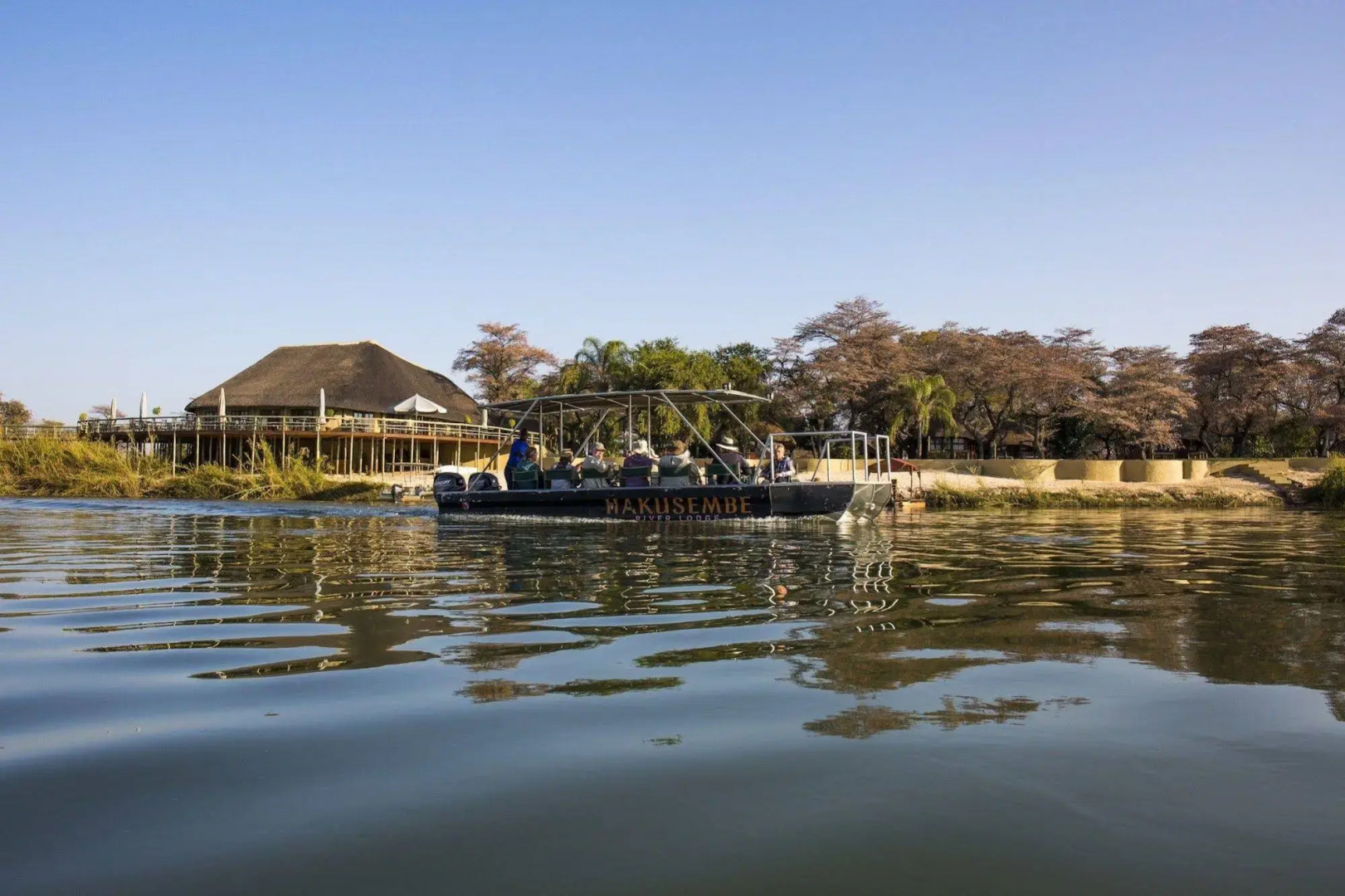 Hakusembe River Lodge