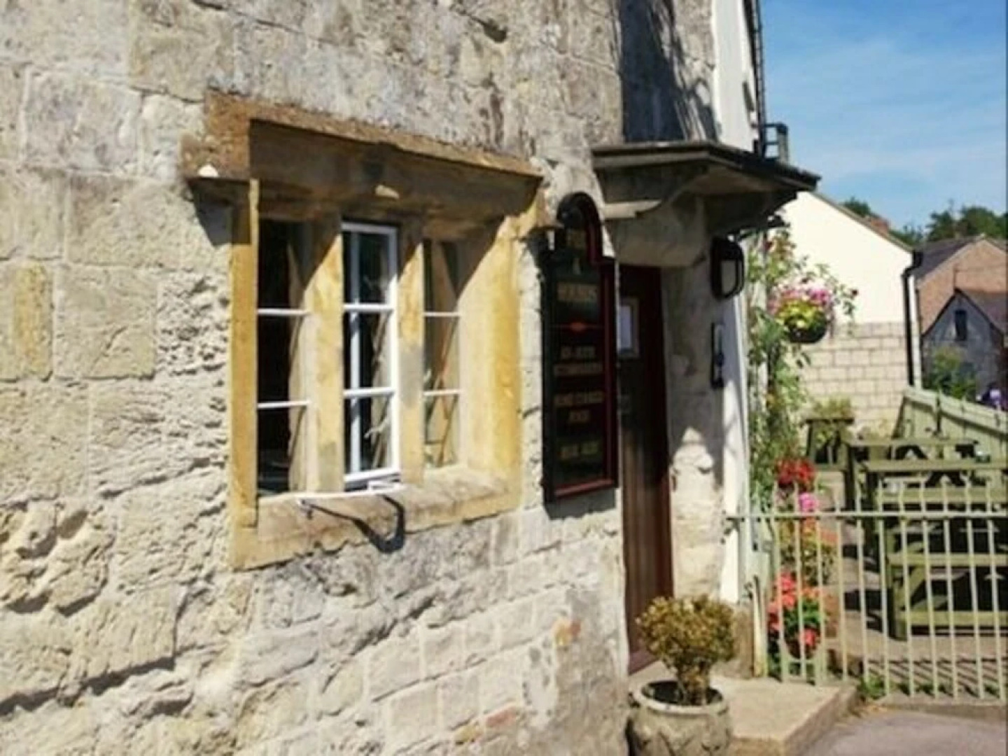 The Fox & Hounds Inn
