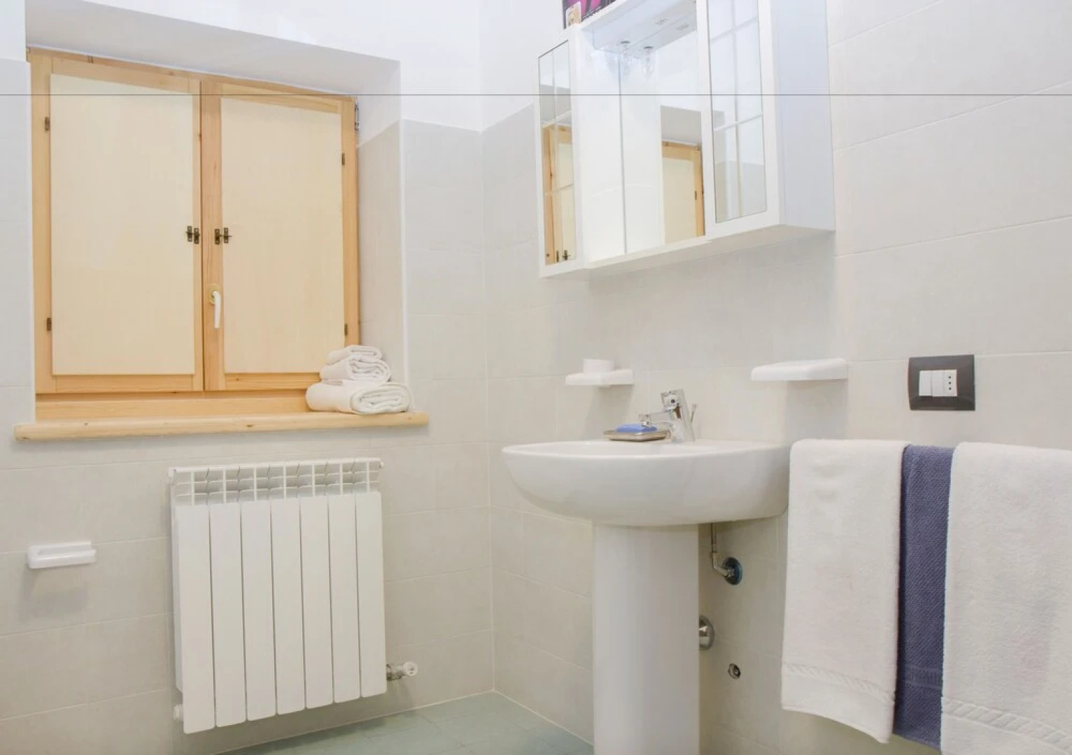 Perarolo Halldis Apartments