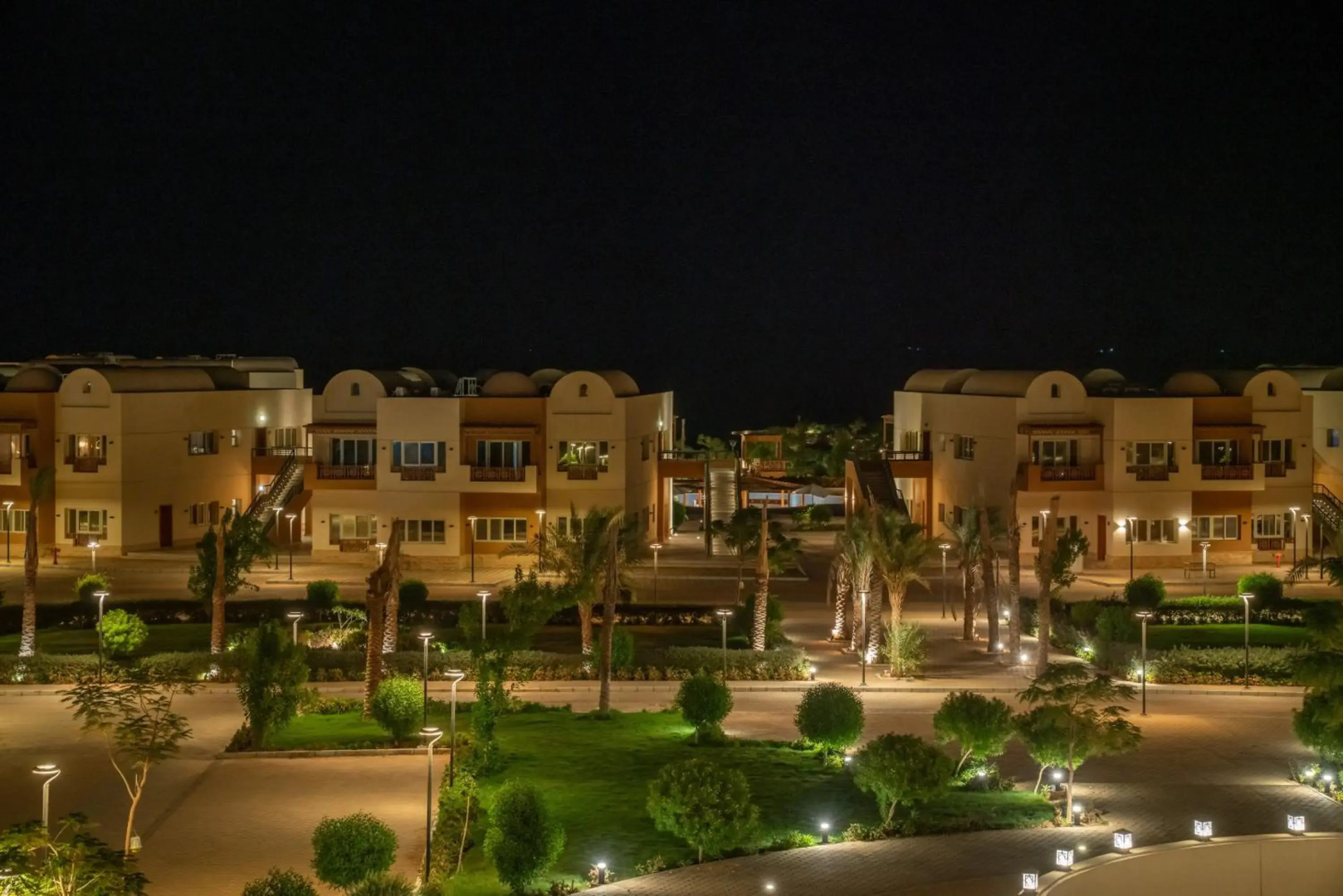 Курортный отель Azal Lagoons Resort Abu Simbel