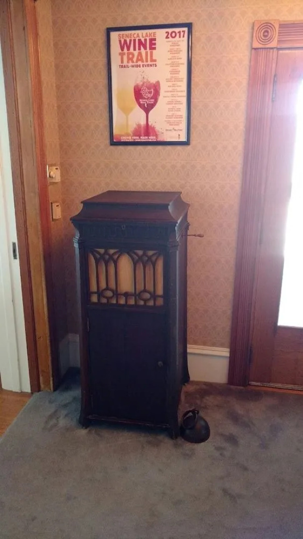 Hudson Manor Bed and Breakfast