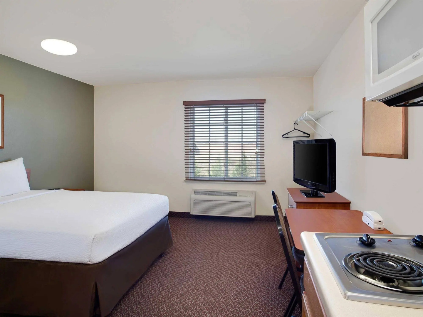 WoodSpring Suites Richmond Colonial Heights Fort Gregg-Adams