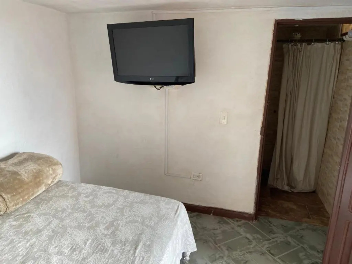 Hostal Hollywood Inn