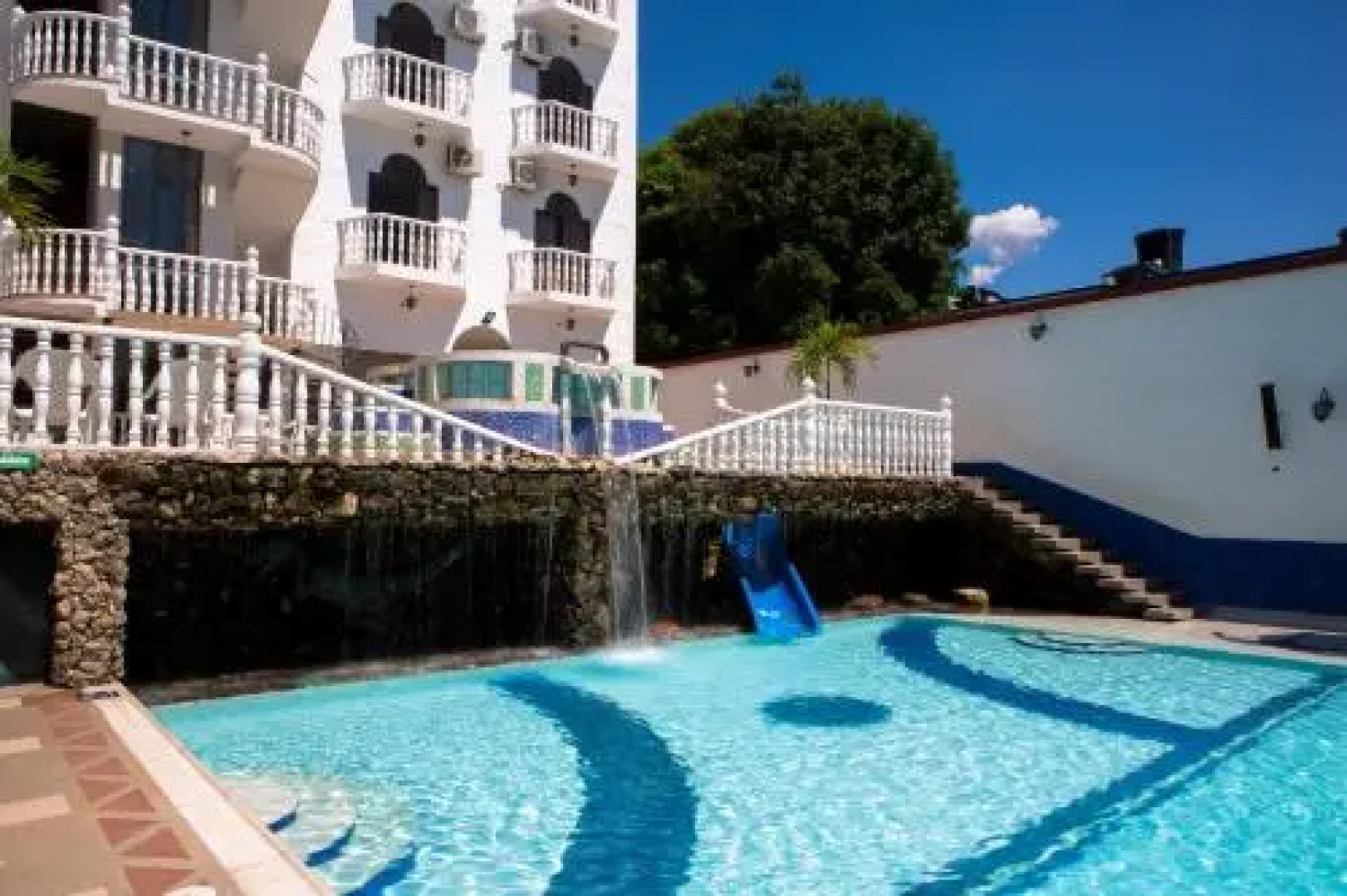 Hotel Anamichu Suites