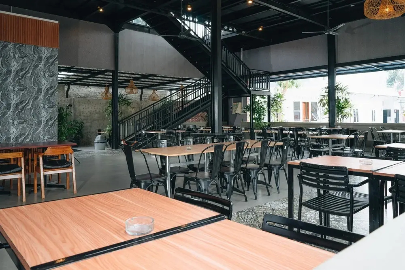 Sans WM Hotel Blitar