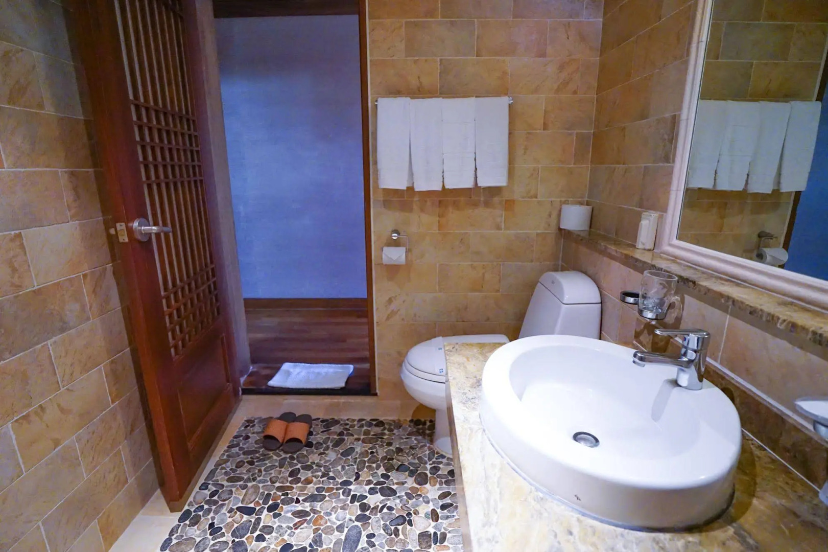 Lake Hills Jeju Resort (Ex. Lake Hills Golftel Je