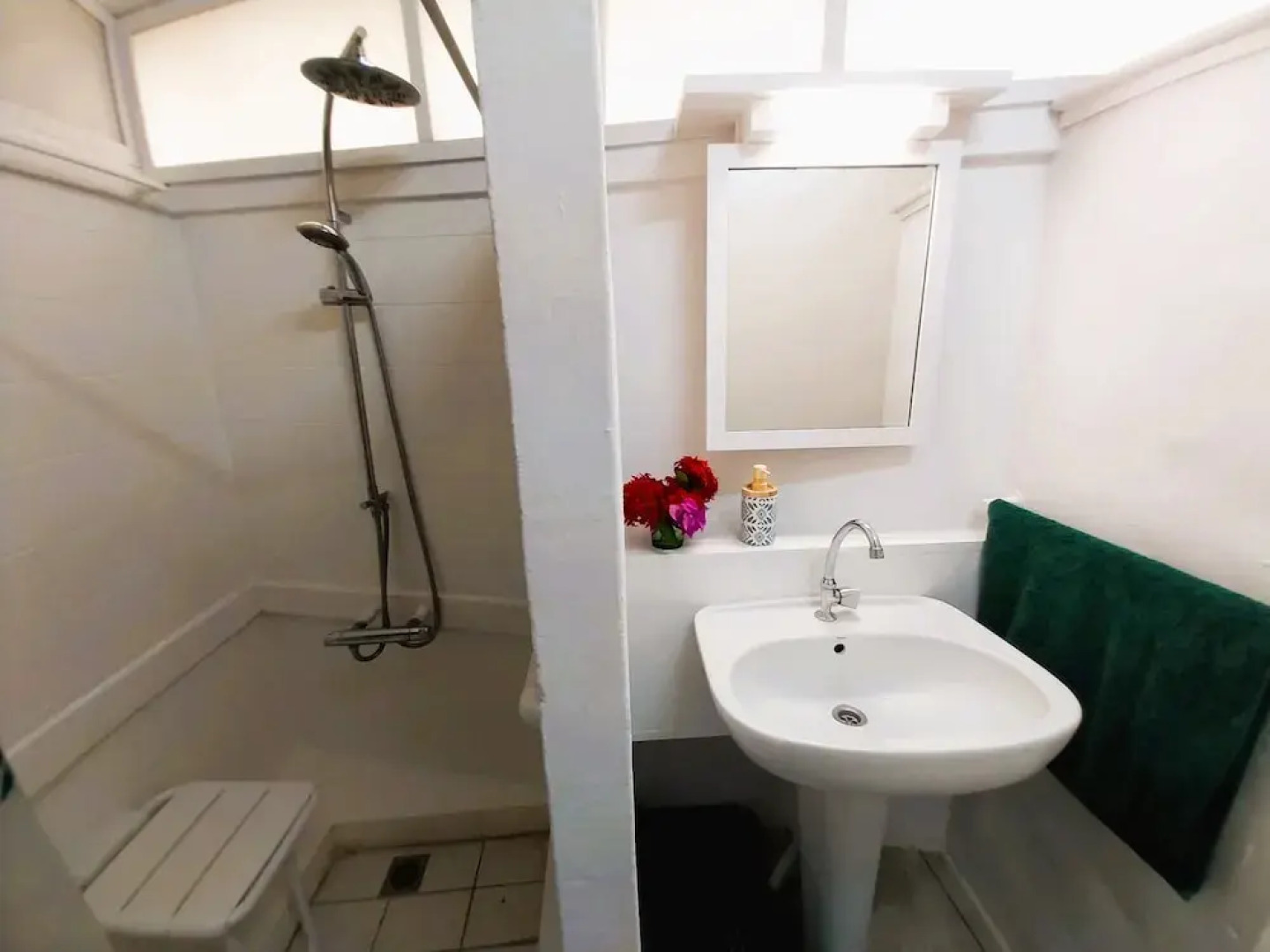 Tahiti - Matavai Bay Cottage