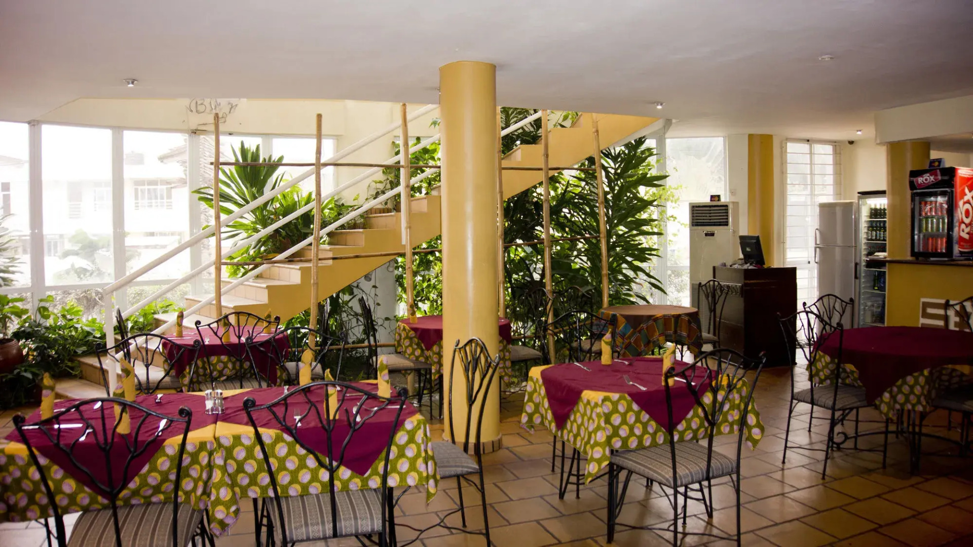 Crown Apartamento Hotel