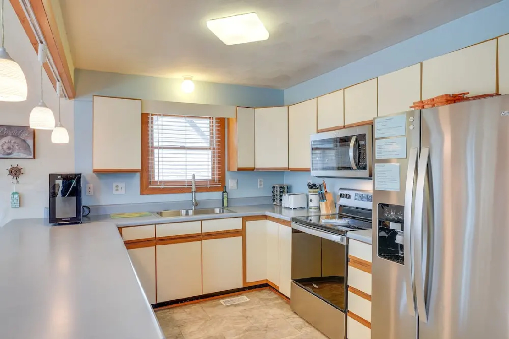 Boat Dock & Kayak: OBX Getaway on the Harbour