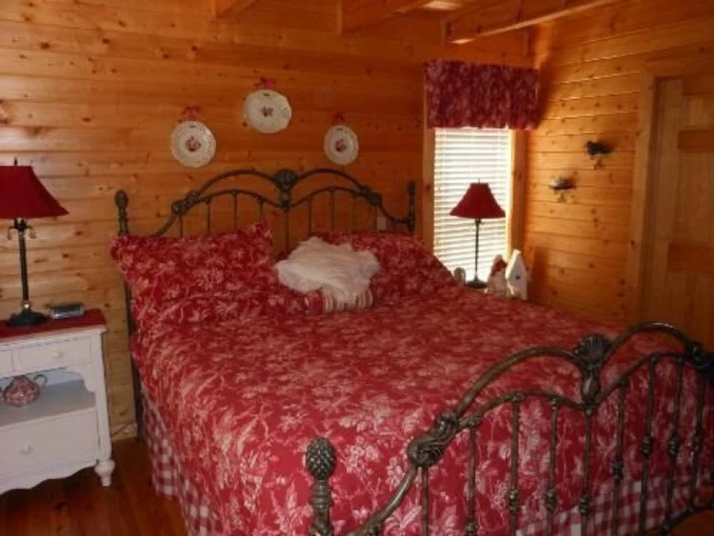 Robins Nest Cabin 252 2 Bedrooms 2 Bathrooms Cabin
