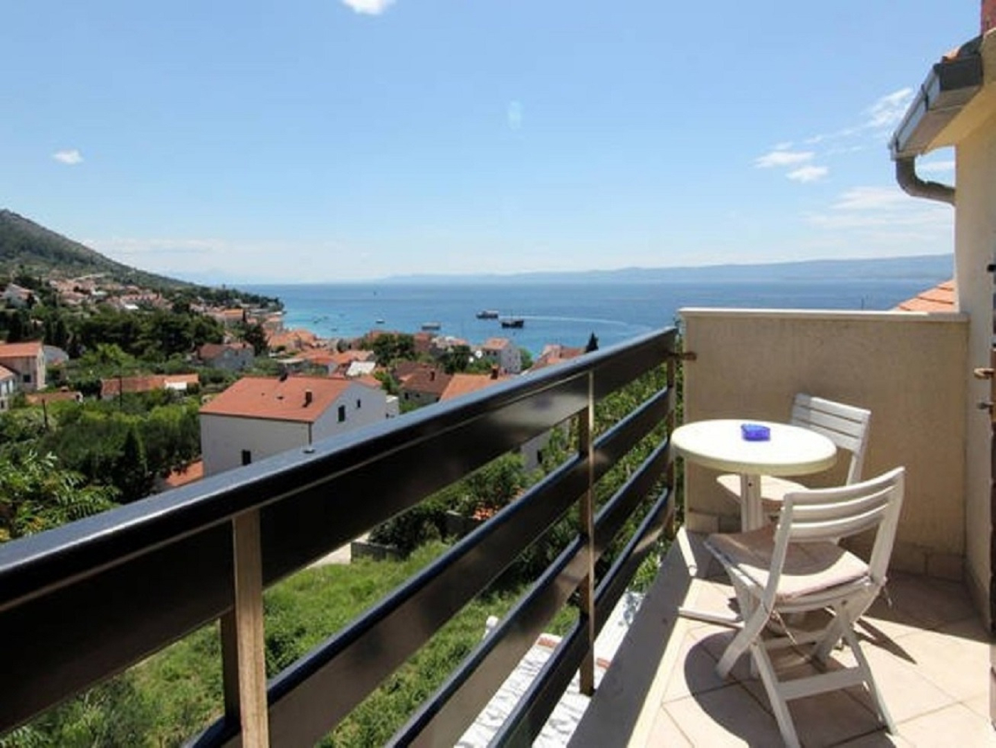 Studio apartment Mat - in a cosy stone house: SA3 Bol, Island Brac
