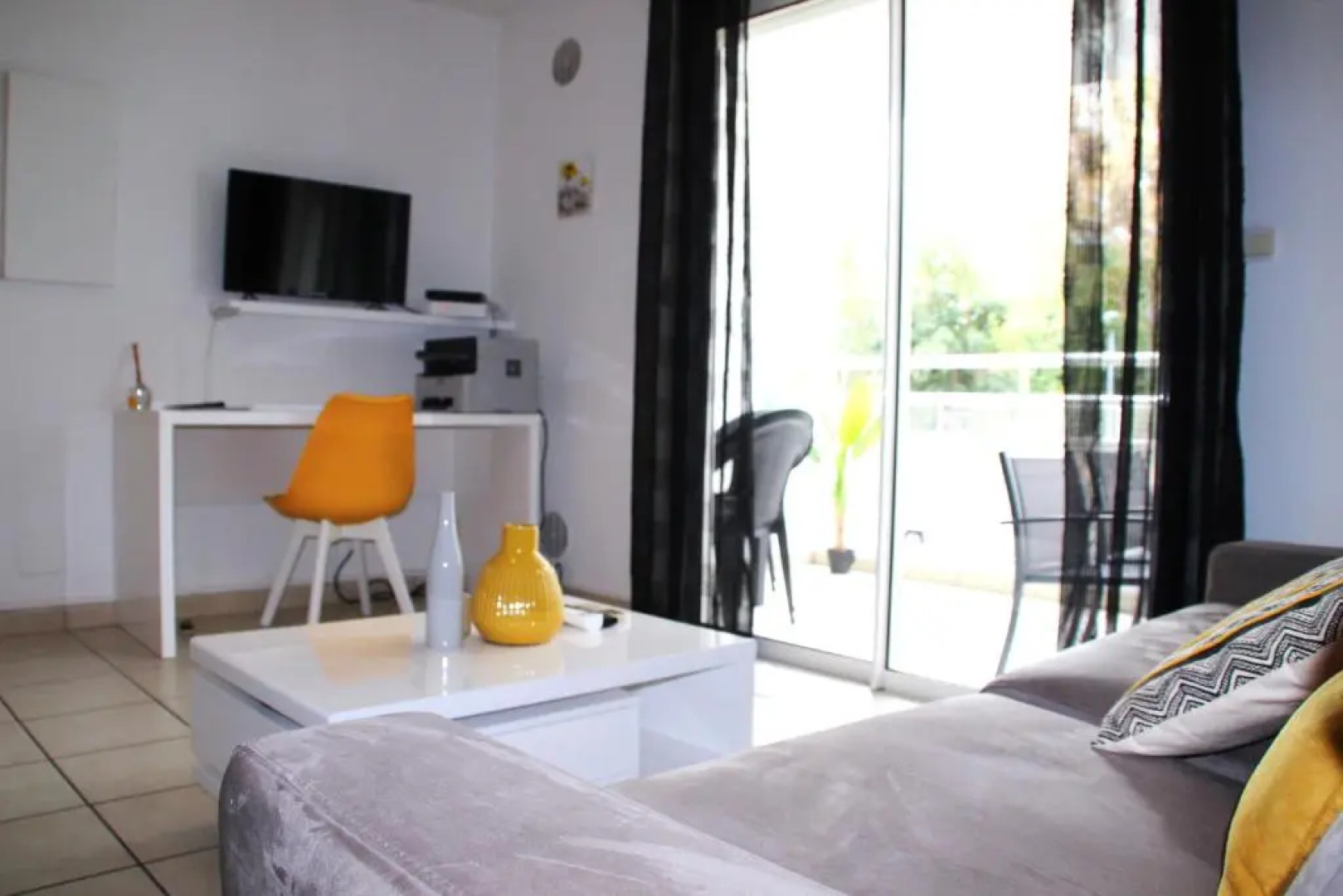 Nouveau ! Studio meublé, moderne, idéalement situé