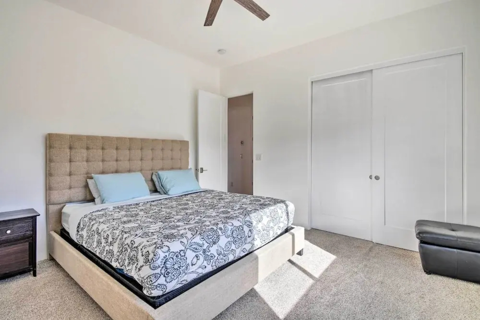 Desert Views, Fire Pit: Serene Phoenix Getaway