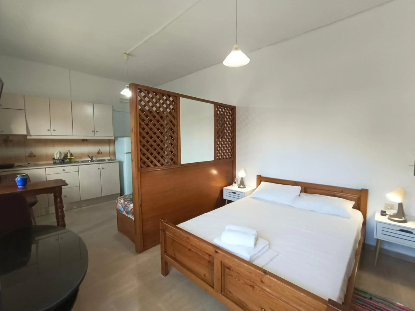 Albatross Studios & Apartments