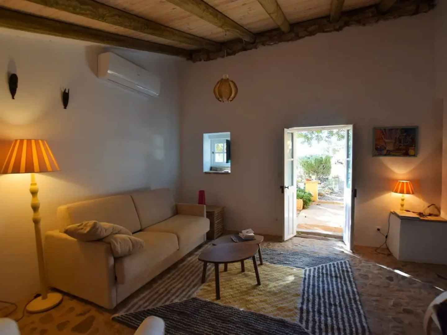 Attractive Portuguese Farm With Modern Decoration