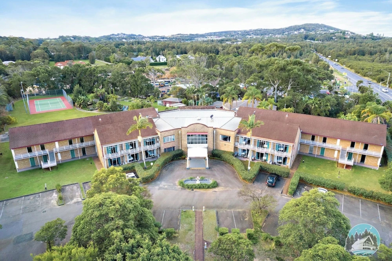 Aircabin Central Coast Holiday Hotel