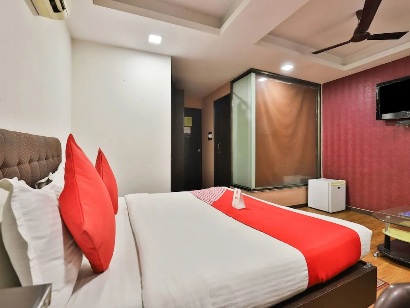 OYO Hotel Dash Continental